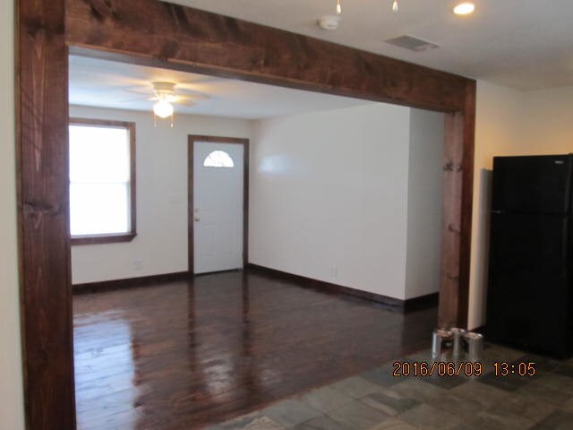 Building Photo - 205 E Cook St