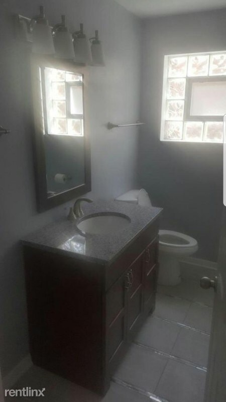 Foto del edificio - 7645 S Loomis Blvd