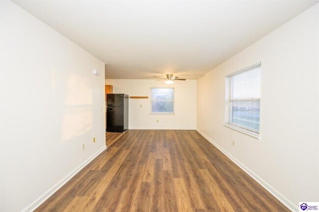 Foto del edificio - 113 College Street Rd