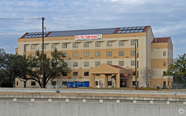 Building Photo - Skyline Terrace