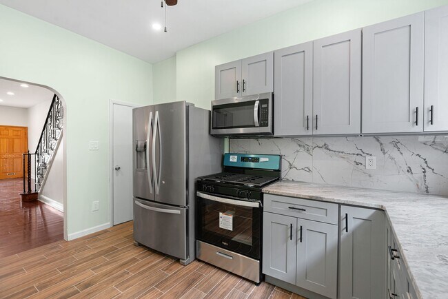 Foto del edificio - 2725 E Indiana Ave