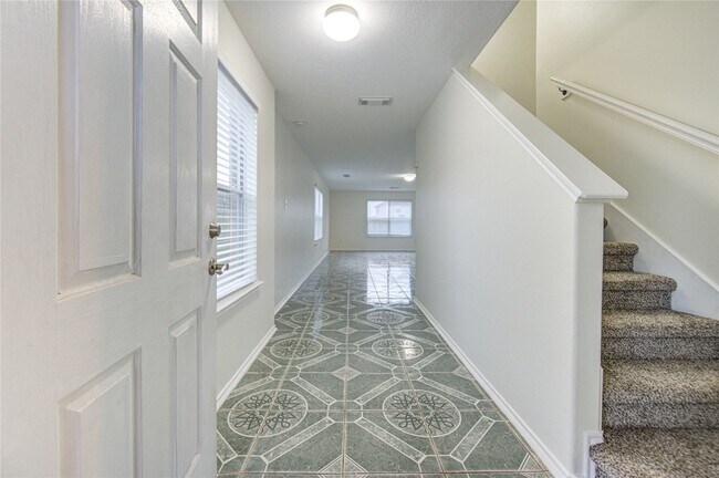 Foto del edificio - 9926 Myrtle Field Ln
