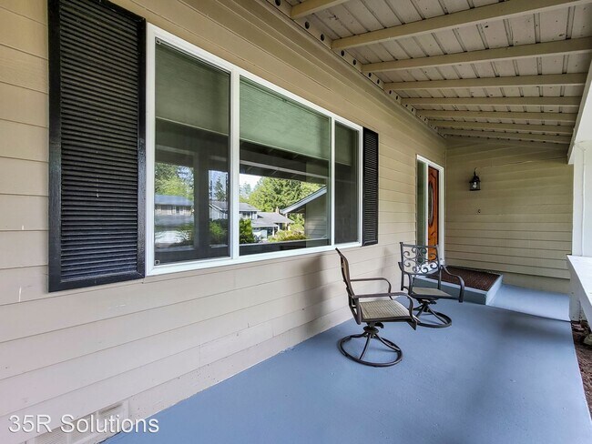 Foto del edificio - 4 br, 3 bath House - 2817 182nd Ave NE