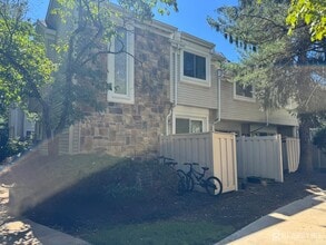 Building Photo - 1135 Schmidt Ln