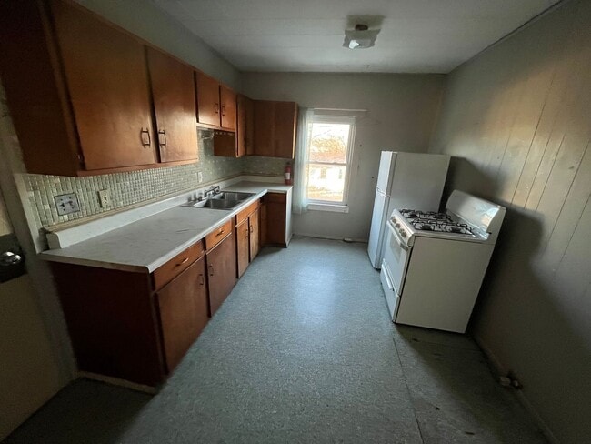 Photo - 103 W 1st St Apartment