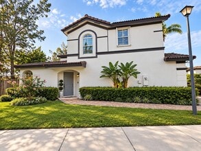 Building Photo - 7800 NW 116 Pl