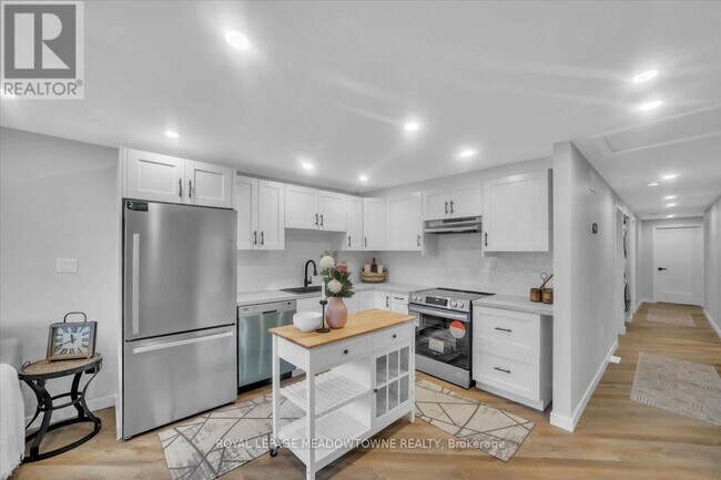 Photo du bâtiment - 80 McAnulty Blvd