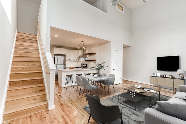 Foto del edificio - 1 br, 1.5 bath Apartment - 3801 Fleet St 202
