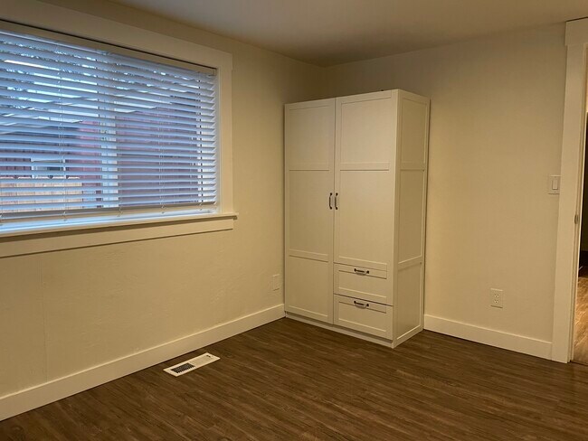 Foto del edificio - 539 SE Edgewater Ln