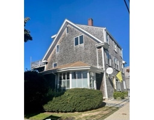 Building Photo - 346 Elm St