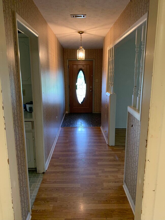 Building Photo - 20187 Pineville Rd