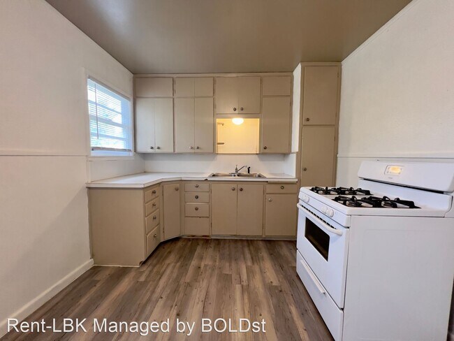 Building Photo - 2 br, 1 bath House - 3810 32nd Street