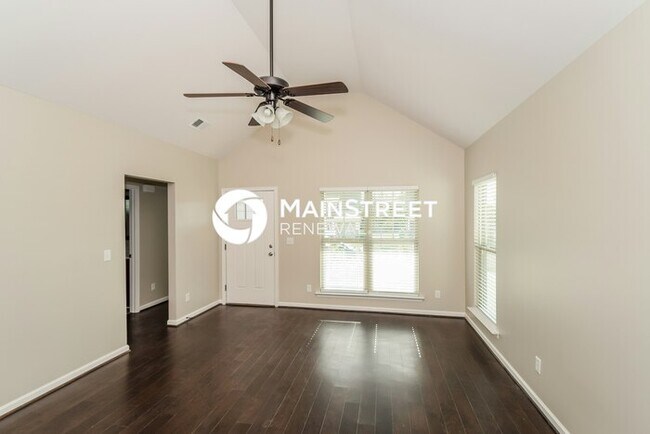 Foto del edificio - 530 Briar Ridge Cir