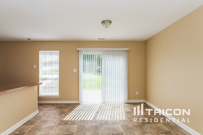 Building Photo - 5407 River Falls Dr