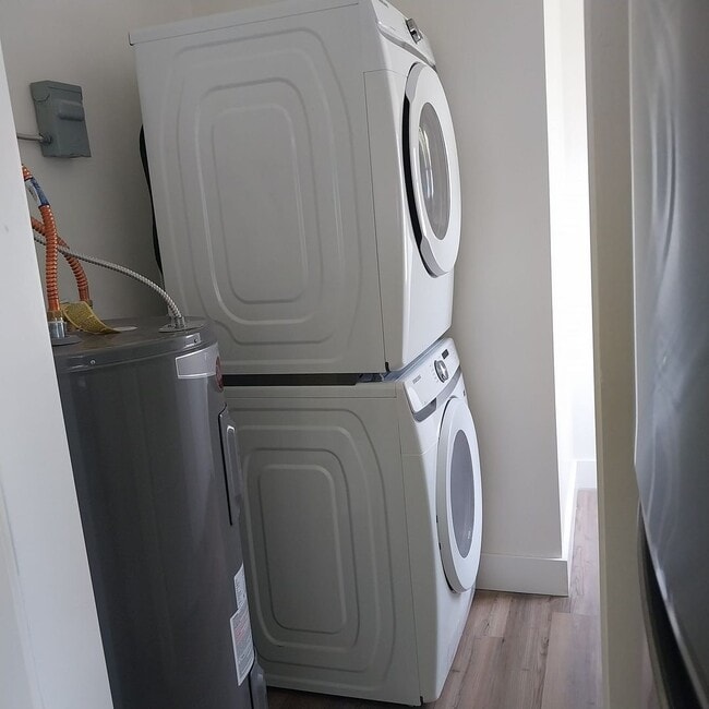 Building Photo - Cottage Style Dollhouse with $300/mo utili...