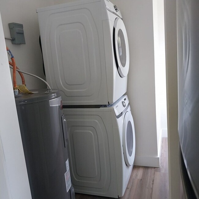 Foto del edificio - Cottage Style Dollhouse with $300/mo utili...