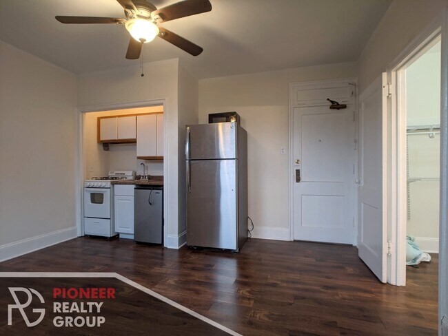 Foto del edificio - 2119 N Sedgwick St