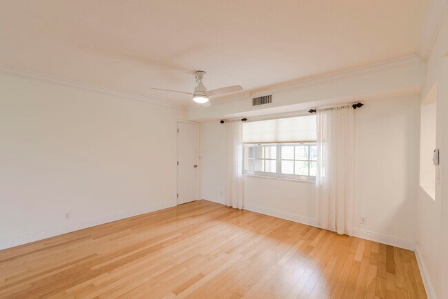 Building Photo - 5500 Tamberlane Cir