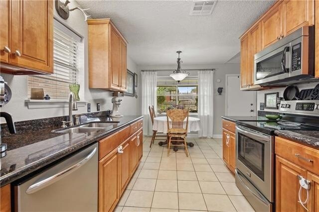 Foto del edificio - 105 N Kings Ct