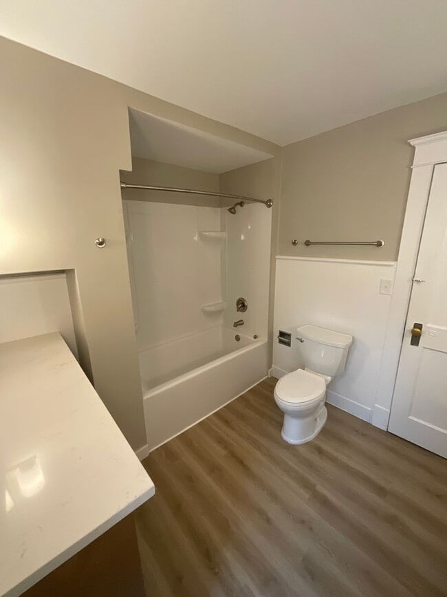 Foto del edificio - 601 Woodland Ave