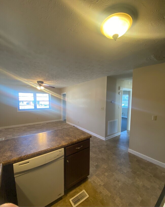 Foto del edificio - 3216 N Main St