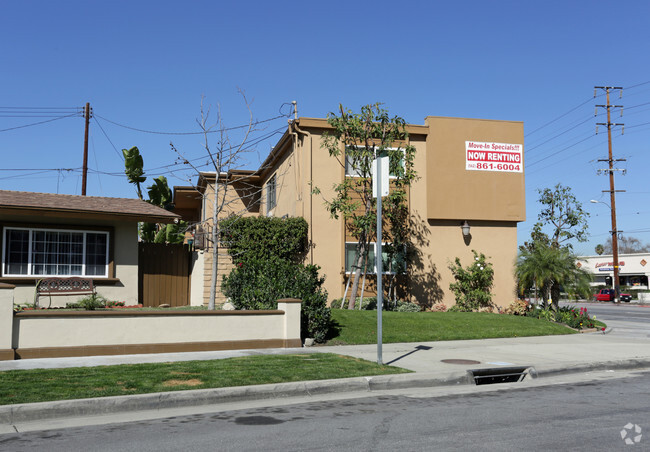 Building Photo - Downey North Apartments