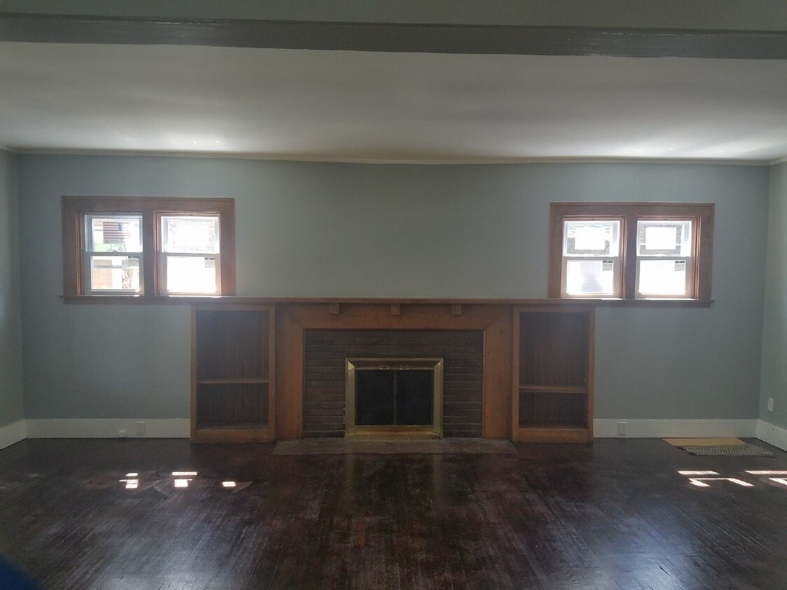 Primary Photo - 521 5th St