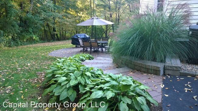 Foto del edificio - 3 br, 1.5 bath House - 27 Sunnyside East Rd