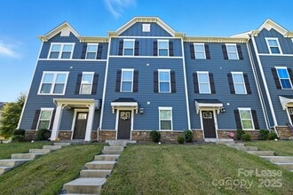 Building Photo - 1335 Ashbury St
