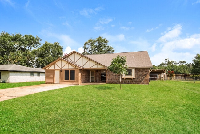 Building Photo - 206 Staples Dr