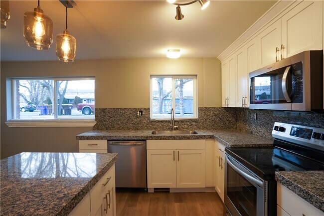 Foto del edificio - 456 E Granite Ave