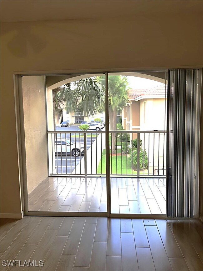 Foto del edificio - 8255 Ibis Club Dr