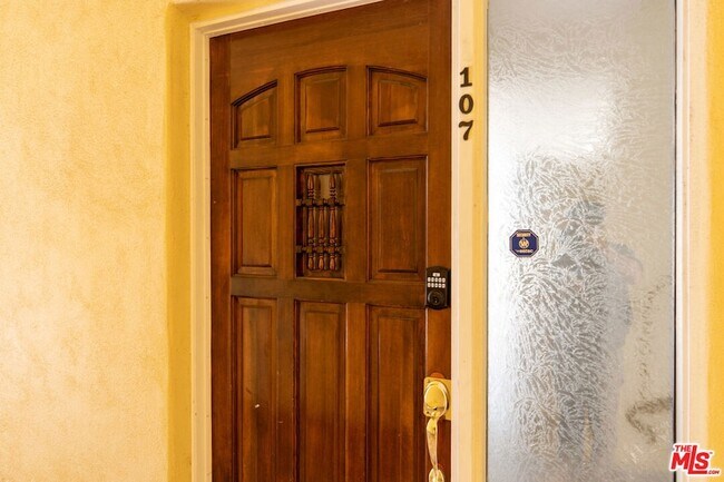Foto del edificio - 2311 Schader Dr