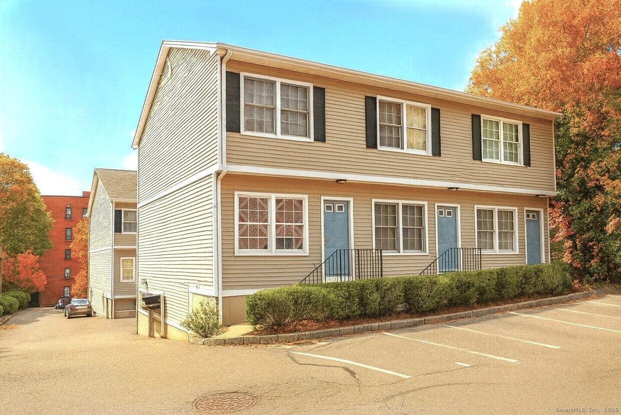 Foto principal - 48 Strawberry Hill Ave