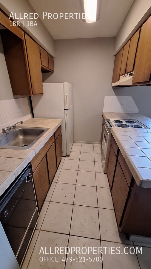 Building Photo - 1 Bedroom 1 Bathroom near the UofA