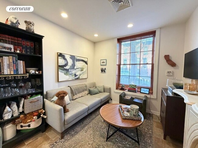 Building Photo - 30 1st St