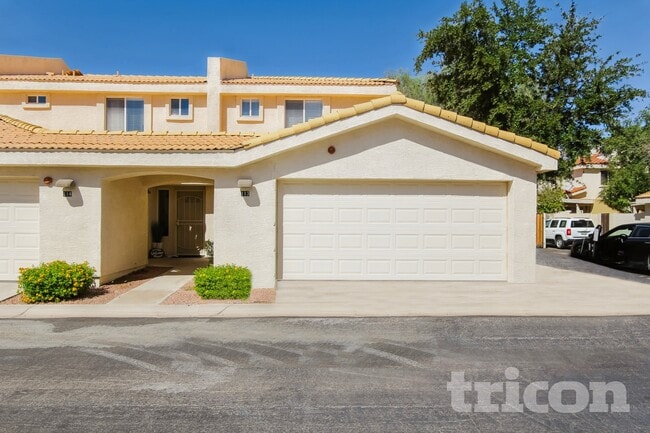 Building Photo - 16015 N 30th St