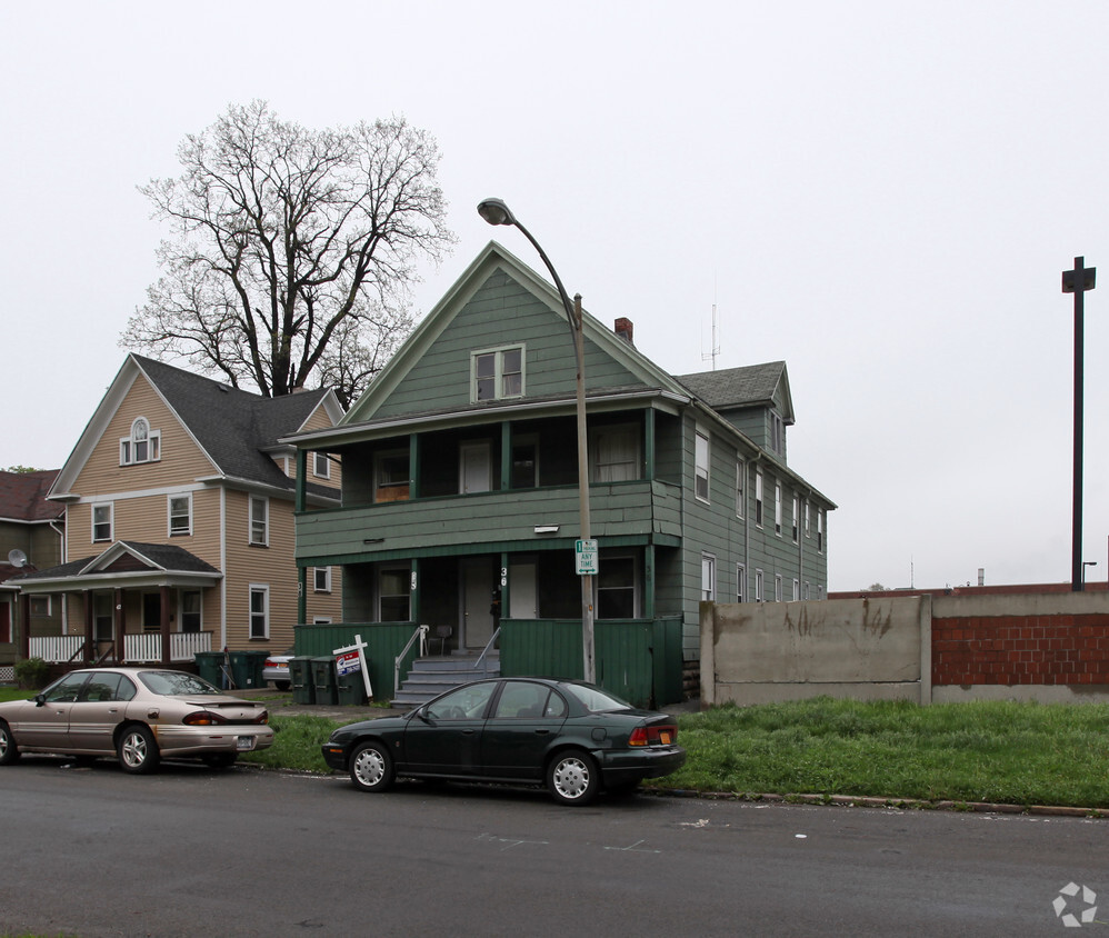 Building Photo - 36-38 Chamberlain St