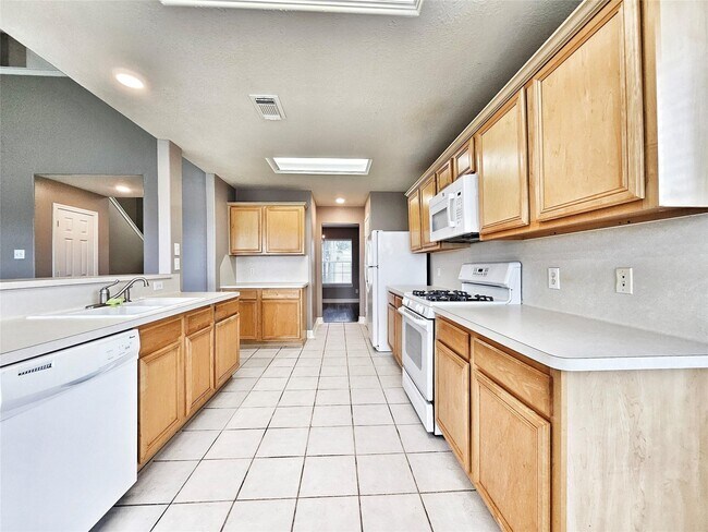Building Photo - 20503 Hidden Point Ln