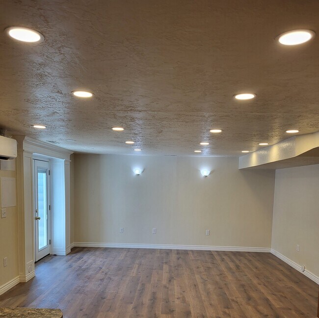 Building Photo - 2777 W 2175 N