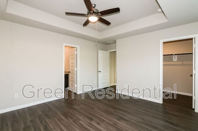 Foto del edificio - 5107 Shelby Katherine Dr