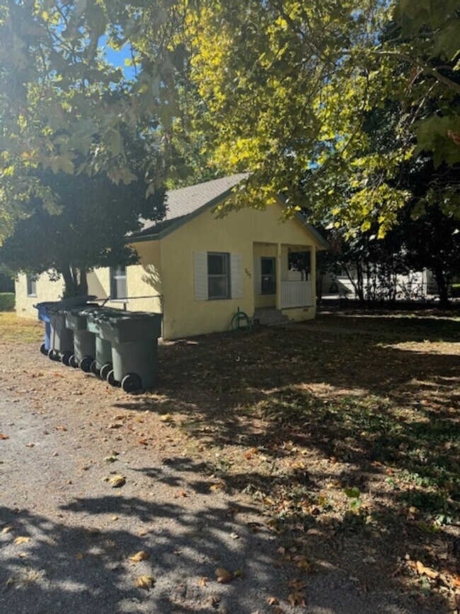Foto del edificio - Home with Large yard near Sacramento River