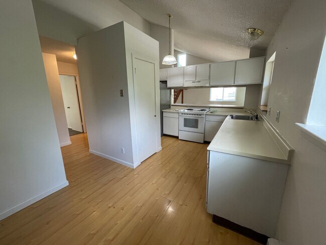 Foto del edificio - 2 bed 2 bath available now!