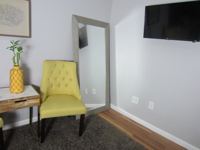 Foto del edificio - 2414 Saint Paul - 5