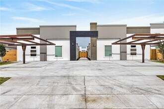 Building Photo - 15 N 39th St