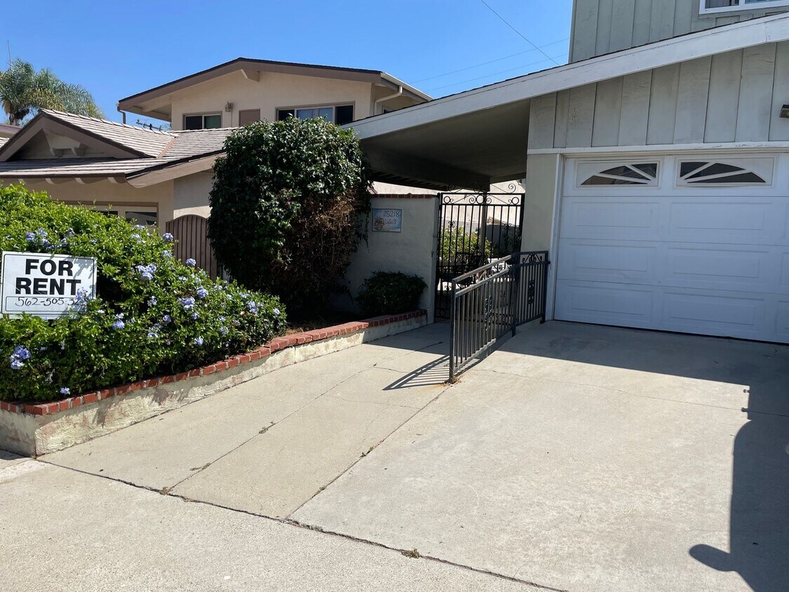 Primary Photo - 25218 Loytan St