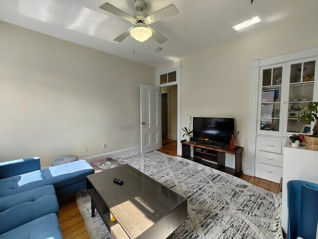 Foto del edificio - 310 Cambridge St