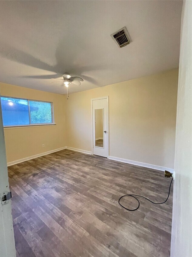 Foto del edificio - 322 Wisteria St