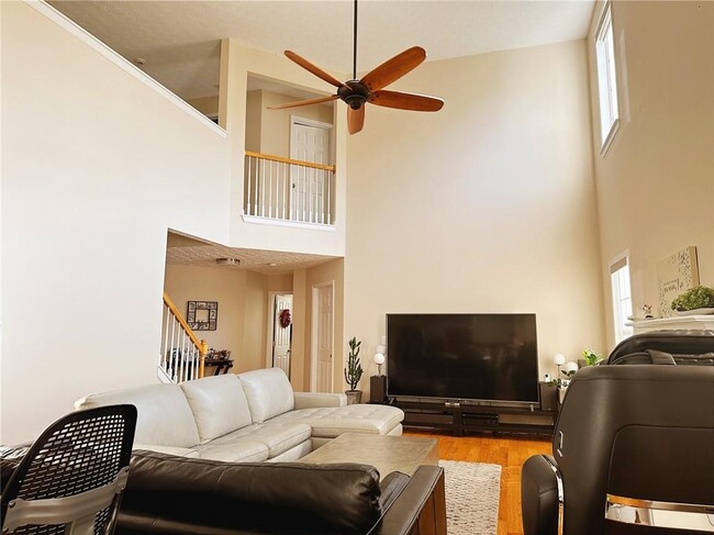 Building Photo - 2620 Betty Dr NE