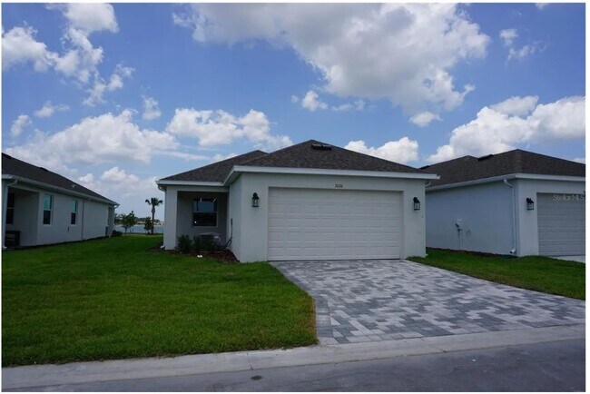 Foto del edificio - 7676 Livewell Ln